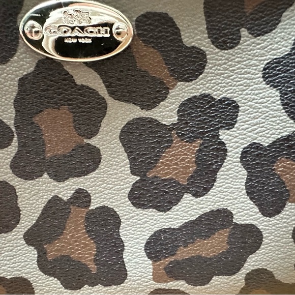 Coach Bag - Picture 2 of 2